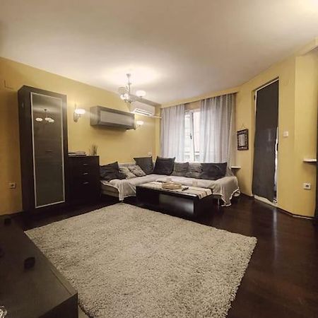 A Colorful Apart For A Start Sofia Bagian luar foto